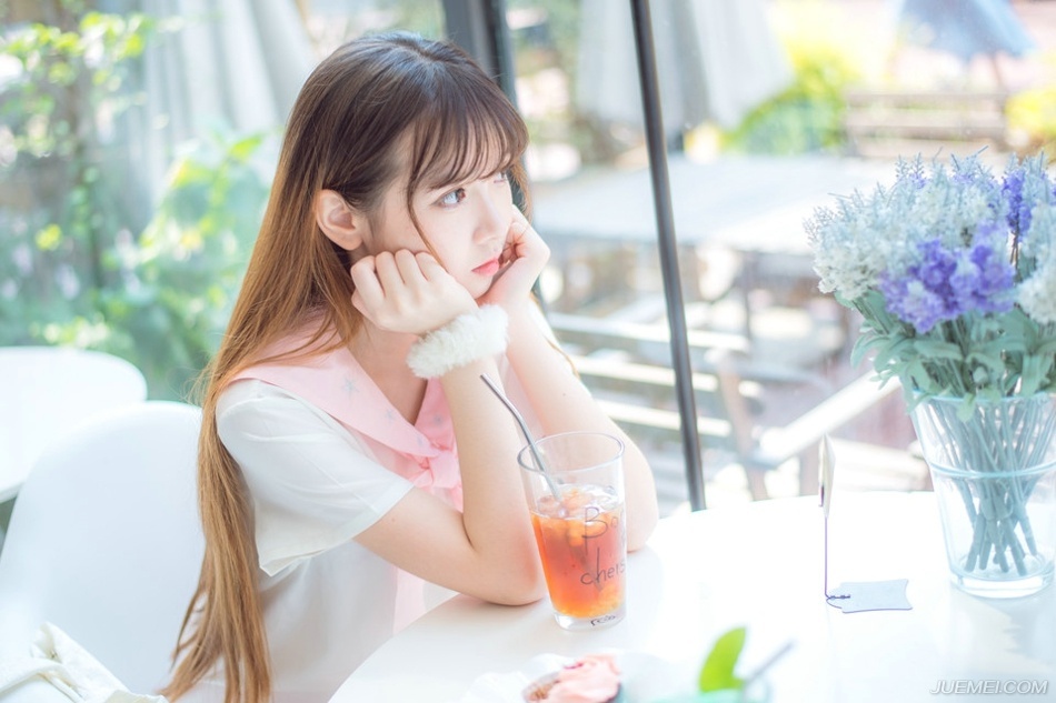 “好，我派人去办。”孟达点了点头。